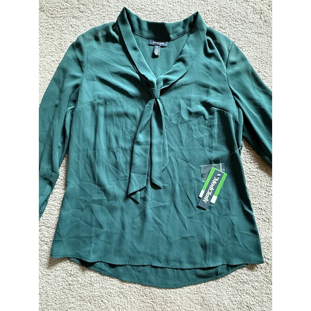 ModCloth Green Blouse Shirt V-Neck Tie Front Size Medium‎